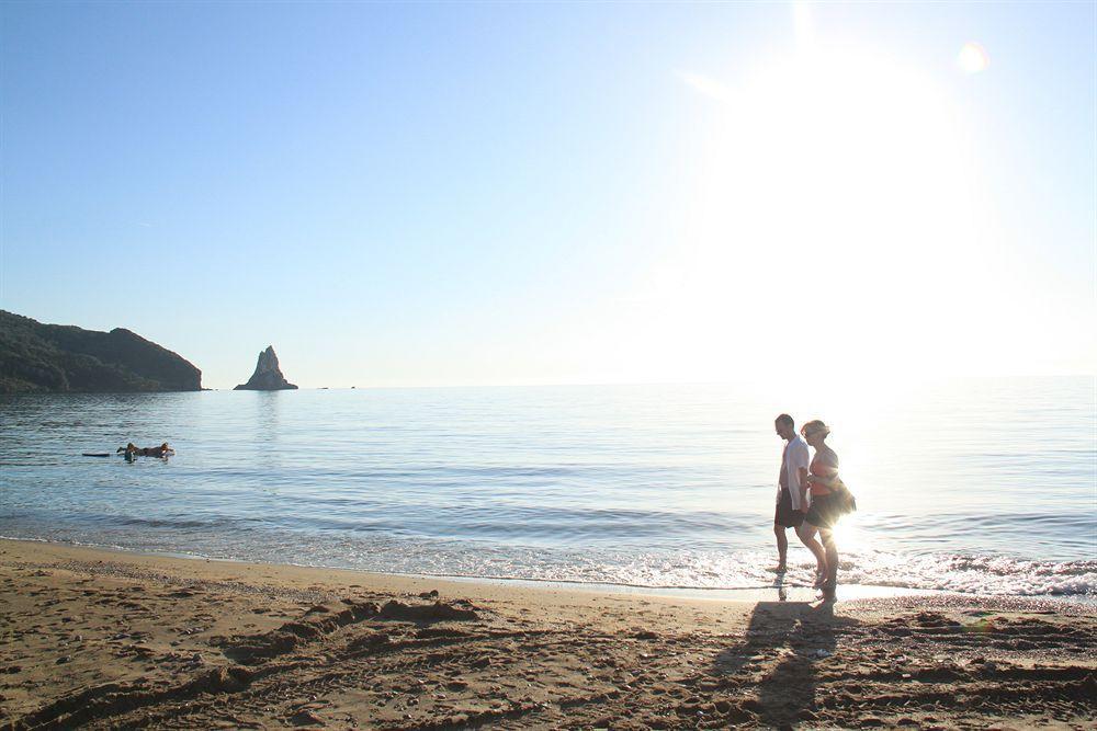 Pink Palace Beach Resort Agios Gordios  Exterior photo