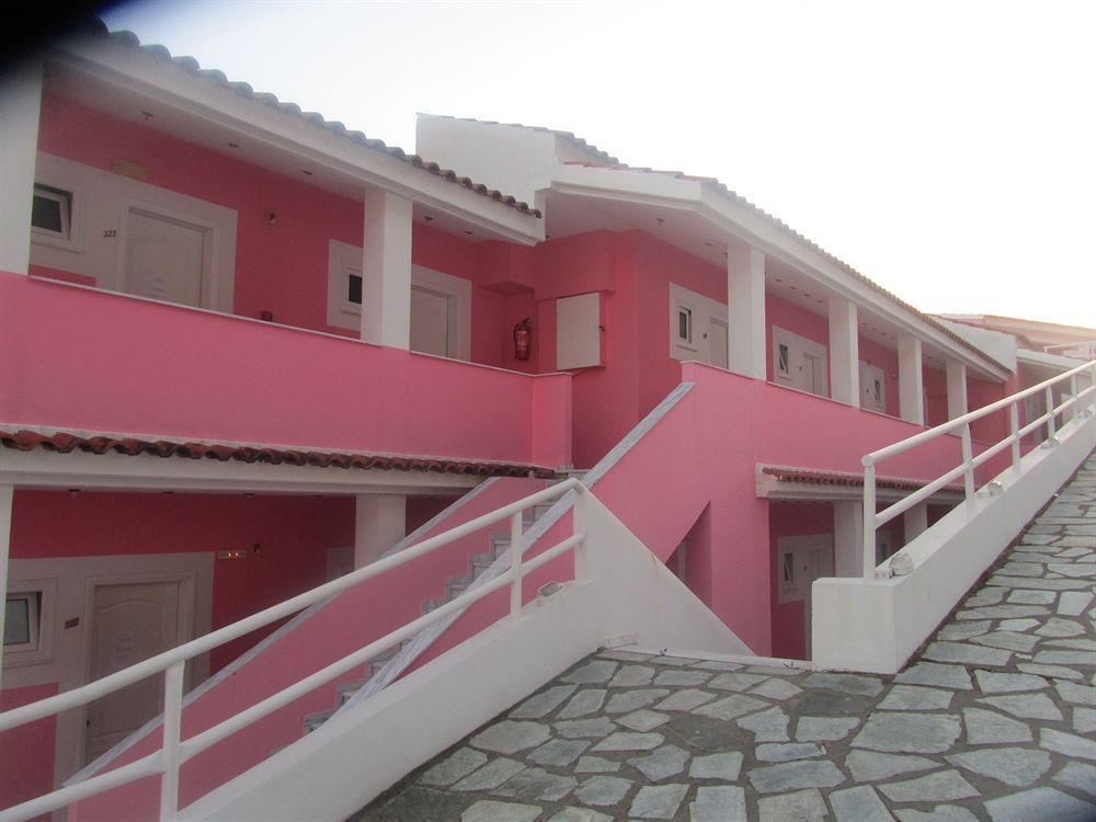 Pink Palace Beach Resort Agios Gordios  Exterior photo