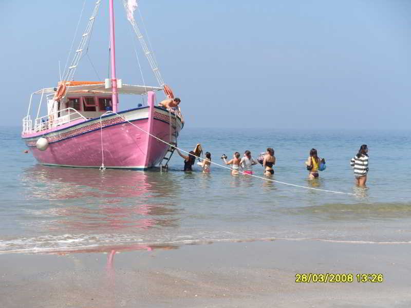 Pink Palace Beach Resort Agios Gordios  Exterior photo